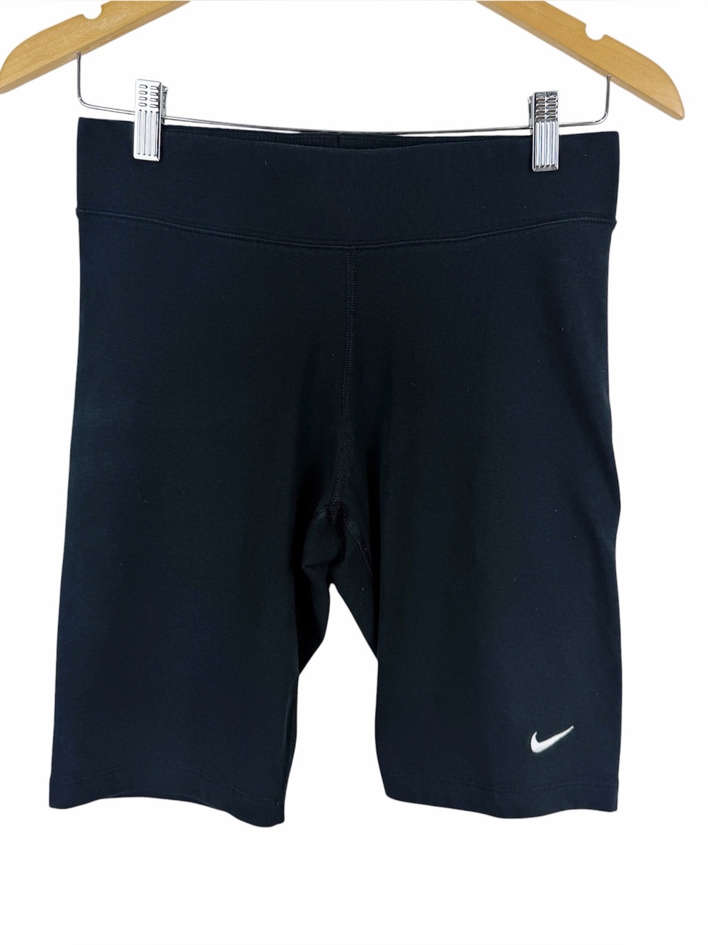 Nike Women's Sportswear Essential Bike Shorts Black White CZ8526-010 Size Medium